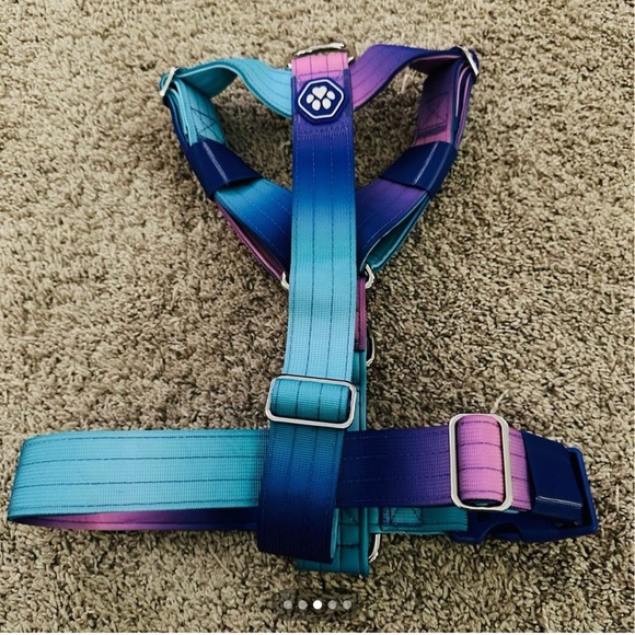 Gradient Dog Harness and Leash Set - Blue and Purple. - Picture 3 of 4